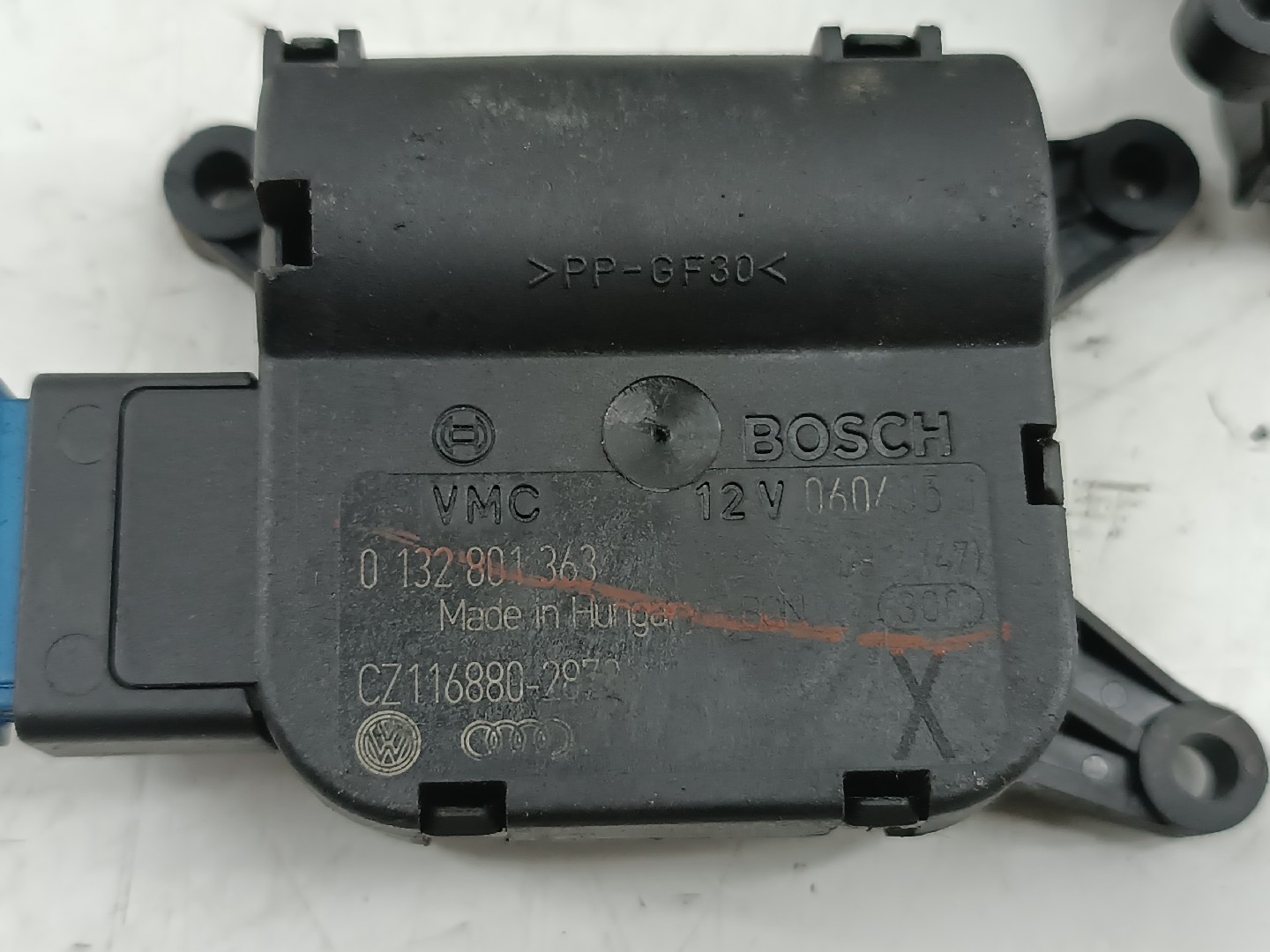 Motores atuadores de sofagem VOLKSWAGEN PASSAT (3C2) | 05 - 10 Imagem-2