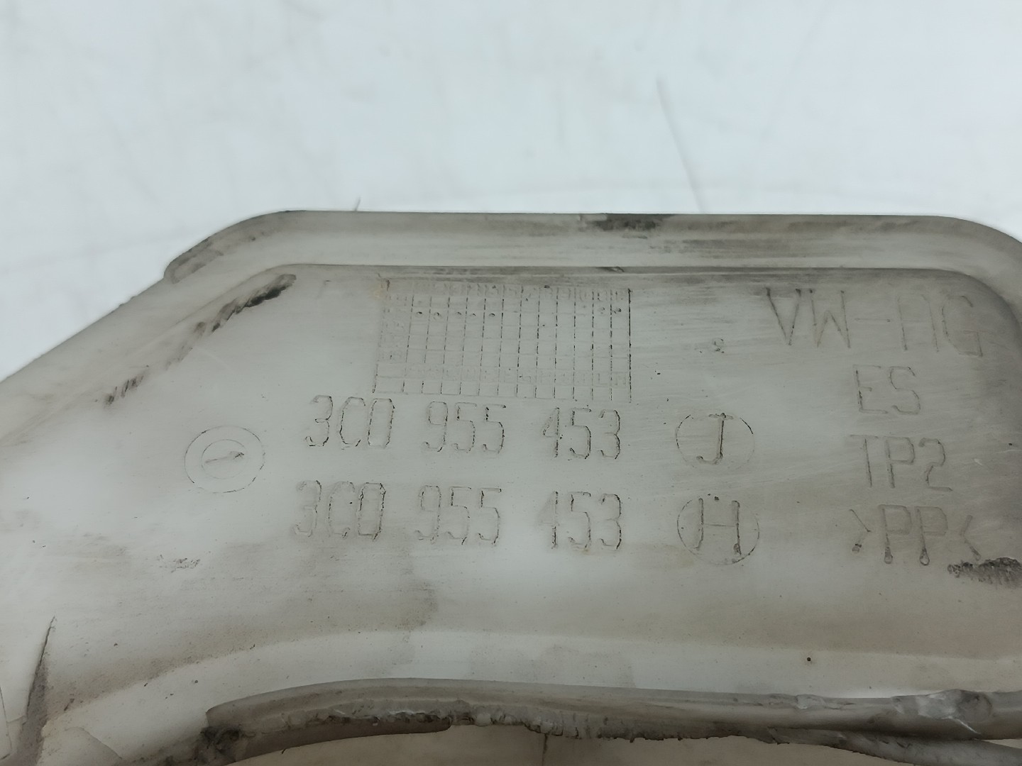 Reservatório de água do limpa para-brisas VOLKSWAGEN PASSAT (3C2) | 05 - 10 Imagem-3