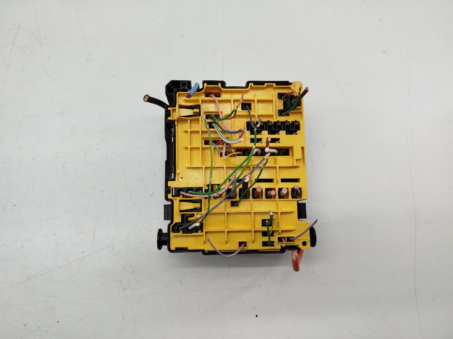 Caixa de fusíveis e relés PEUGEOT 308 SW II | 14 -  Imagem-3