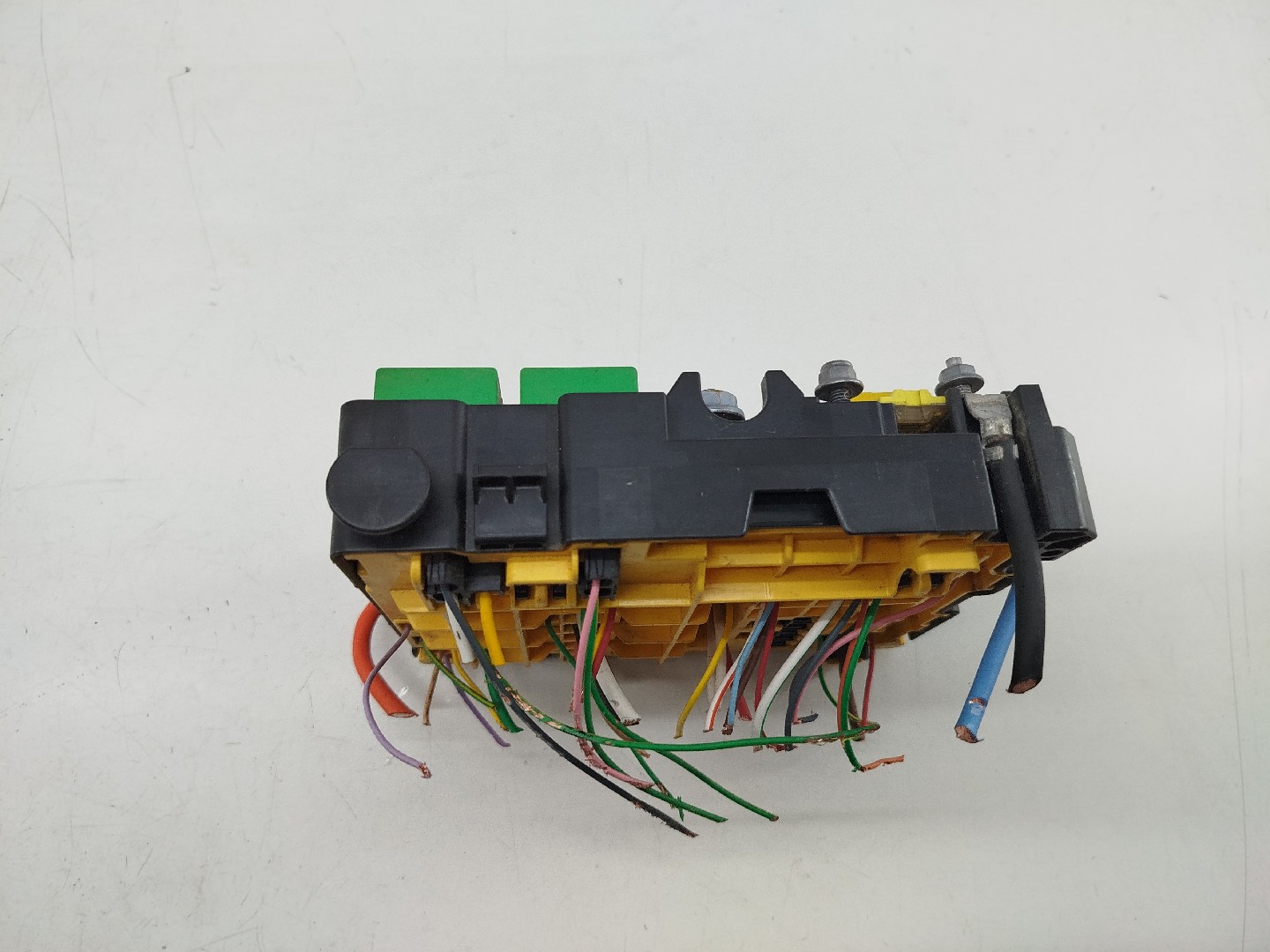 Caixa de fusíveis e relés PEUGEOT 308 SW II | 14 -  Imagem-1