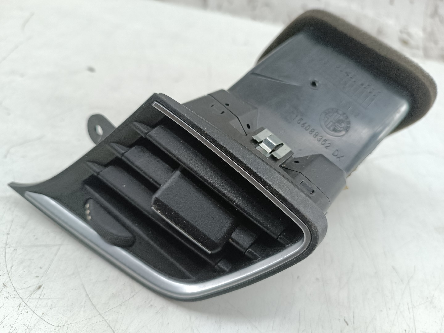 Difusor de ar direito ALFA ROMEO GIULIETTA (940_) | 10 -  Imagem-4