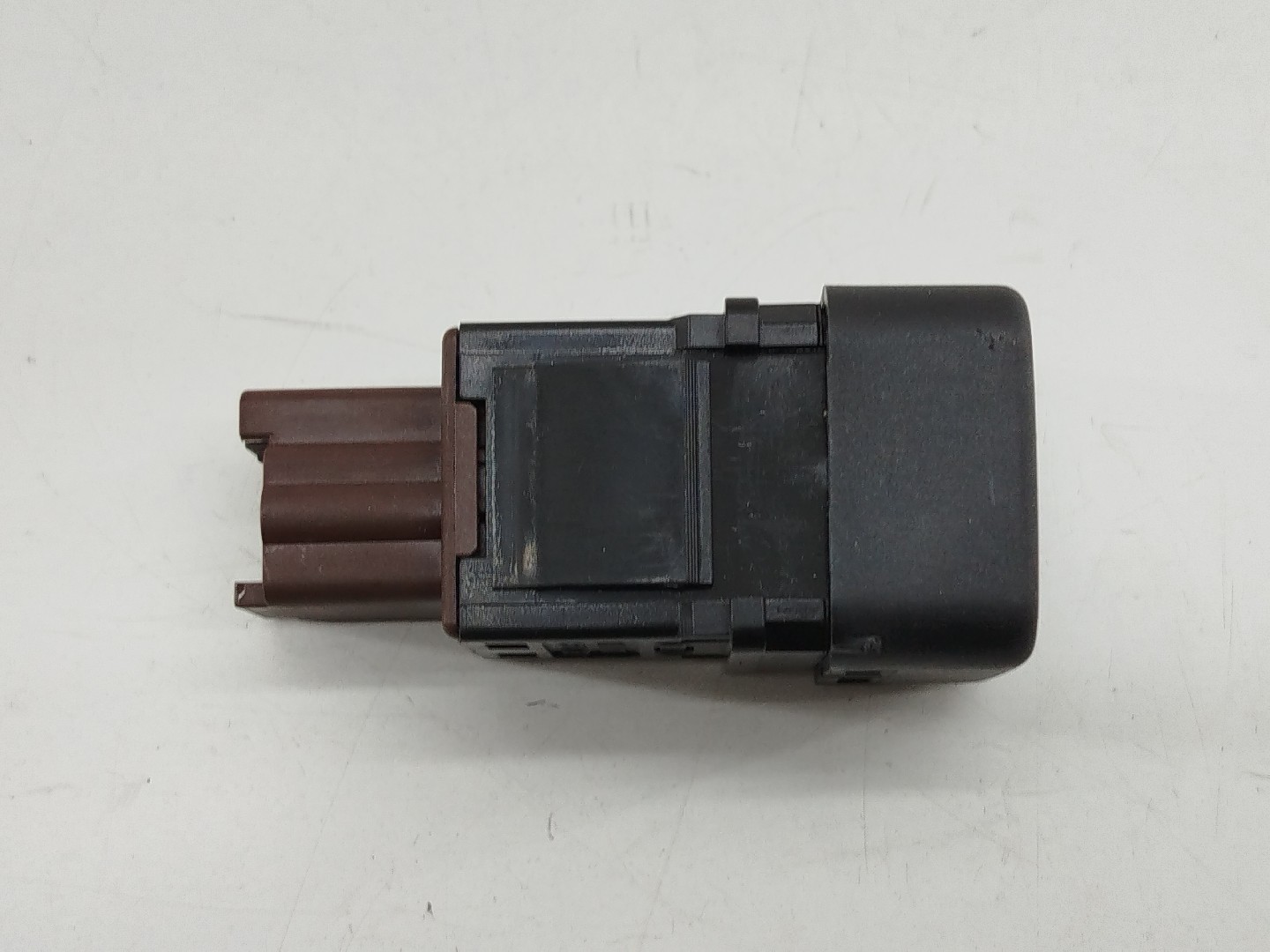 Botão de airbag de passageiro PEUGEOT 308 SW II | 14 -  Imagem-1