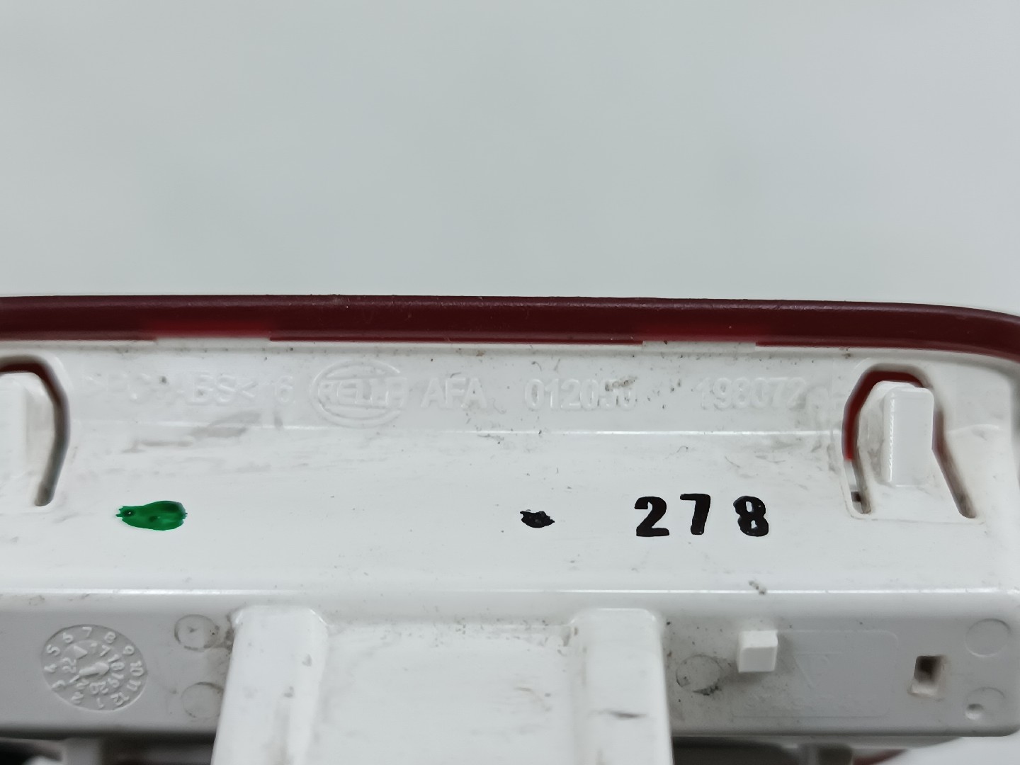 Luz de cortesia PORSCHE PANAMERA (971) | 16 -  Imagem-2