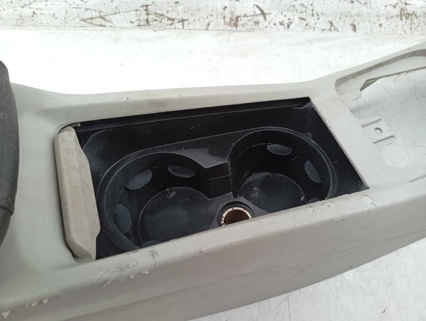 Consola de apoio de braço VOLVO V40 Hatchback (525, 526) | 12 -  Imagem-2