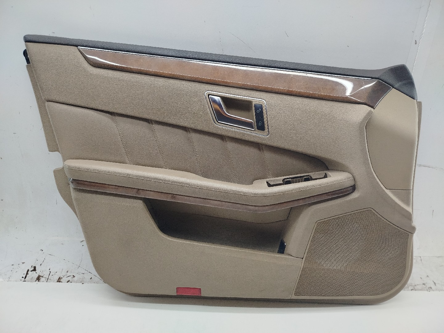 Quartela de porta frente esquerda MERCEDES-BENZ E-CLASS (W212) | 09 - 16