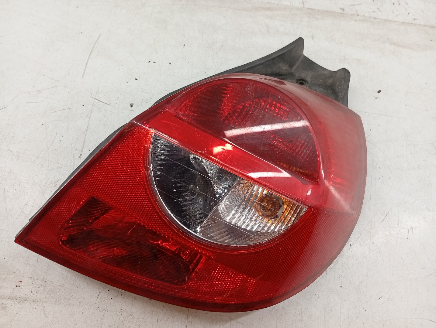 Farolim Stop Direito RENAULT CLIO III (BR0/1, CR0/1) | 05 -  Imagem-9