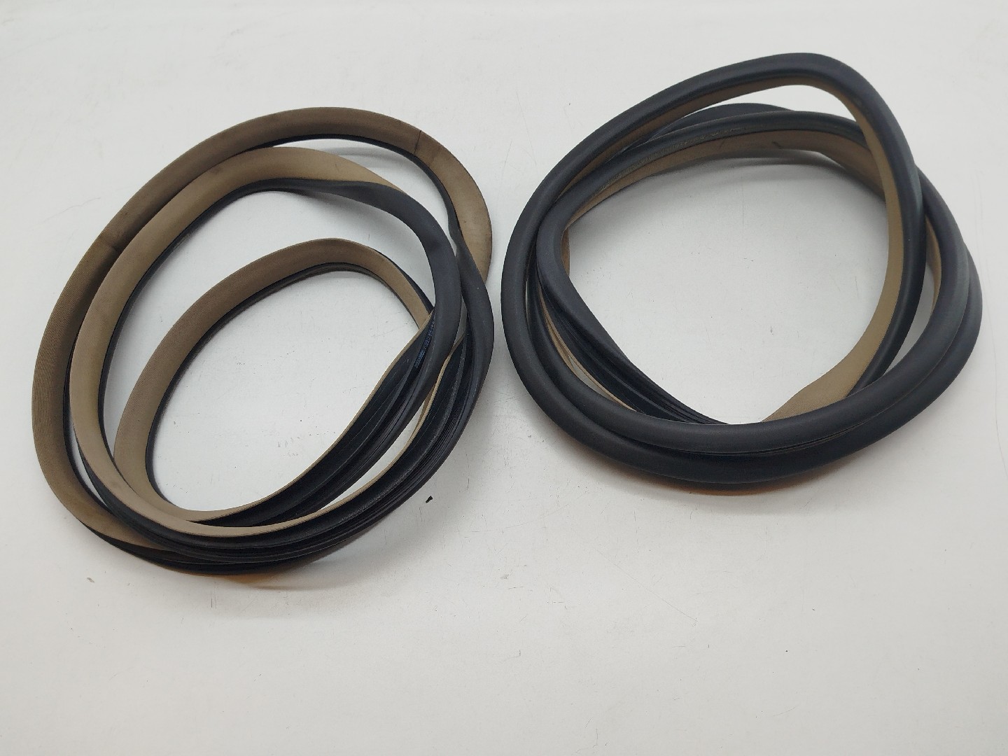 Conjunto de 2 borrachas MERCEDES-BENZ E-CLASS (W212) | 09 - 16 Imagem-4