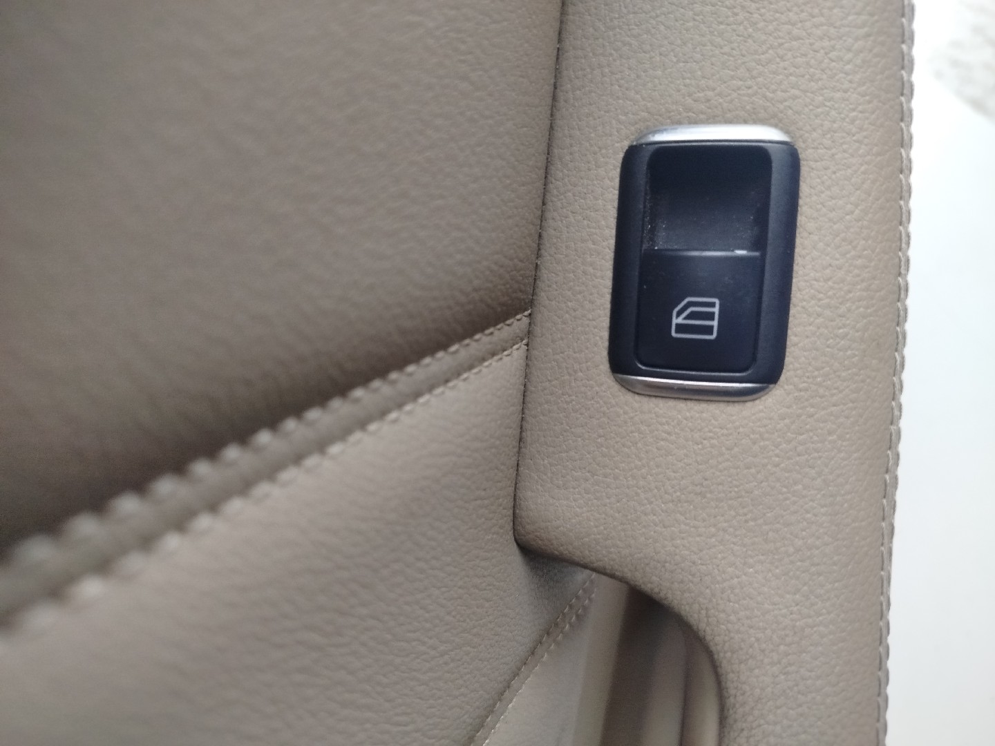 Quartela de porta trás esquerda MERCEDES-BENZ E-CLASS (W212) | 09 - 16 Imagem-2