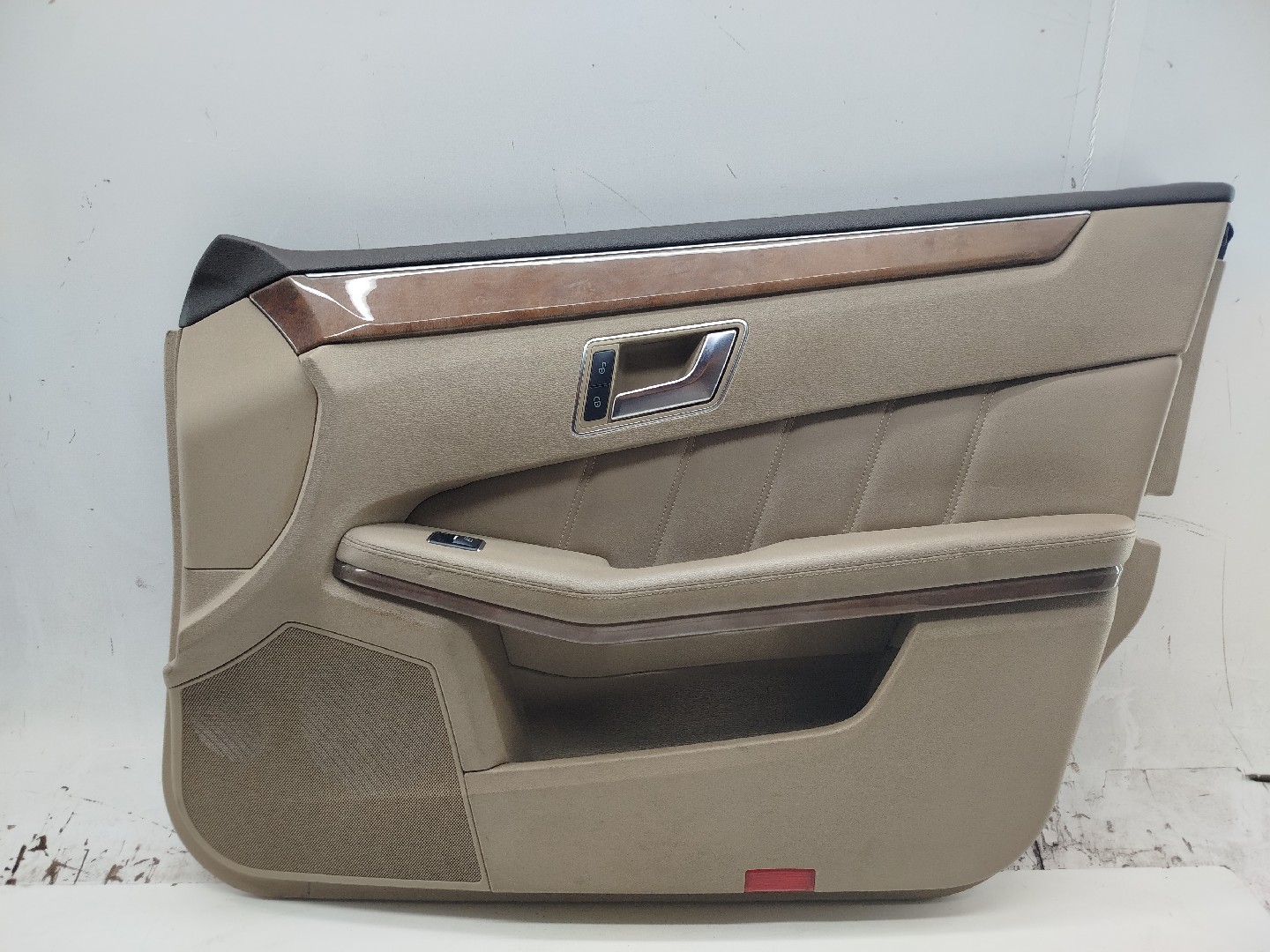 Quartela de porta frente direita MERCEDES-BENZ E-CLASS (W212) | 09 - 16