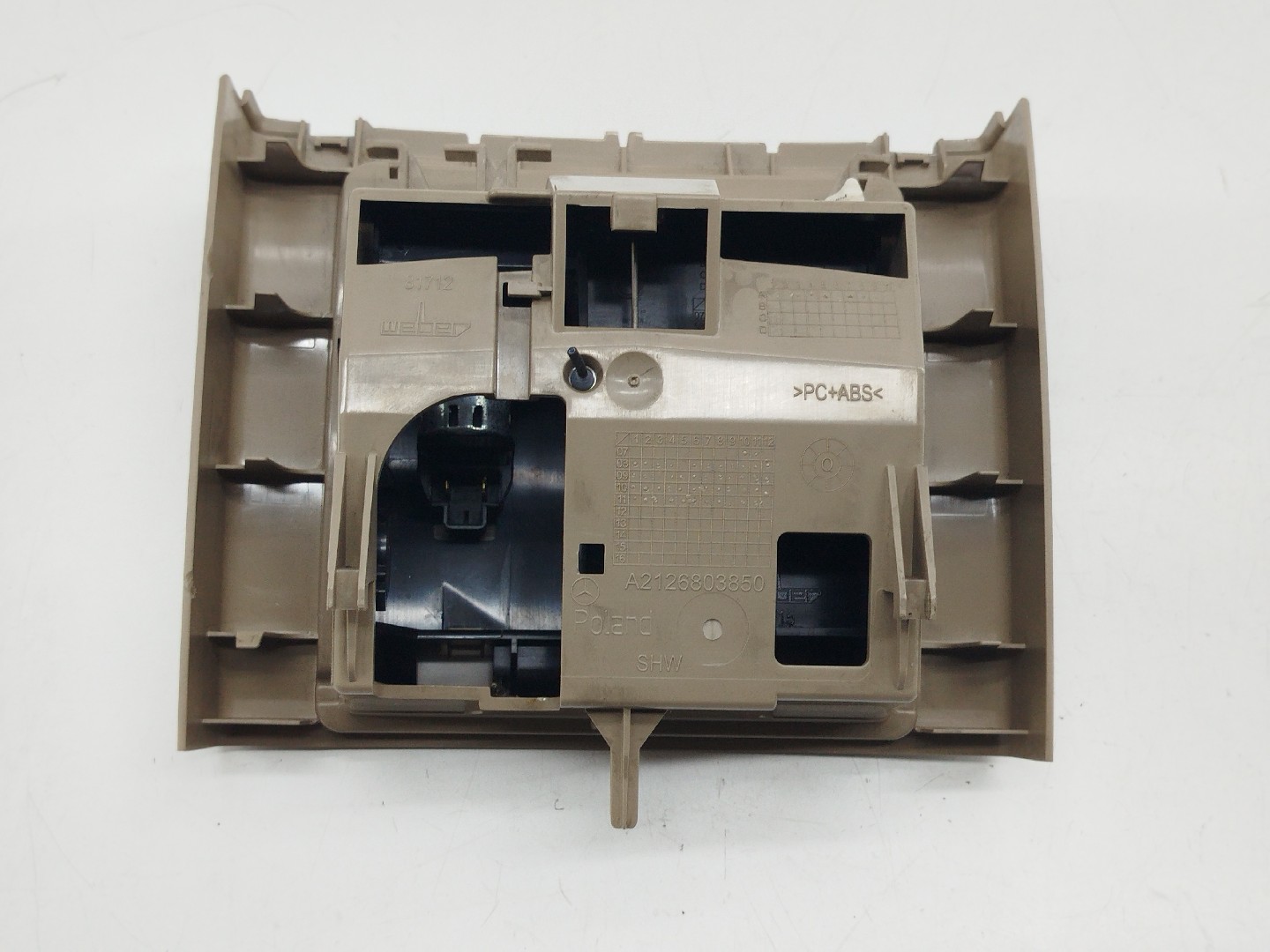 Cinzeiro MERCEDES-BENZ E-CLASS (W212) | 09 - 16 Imagem-3