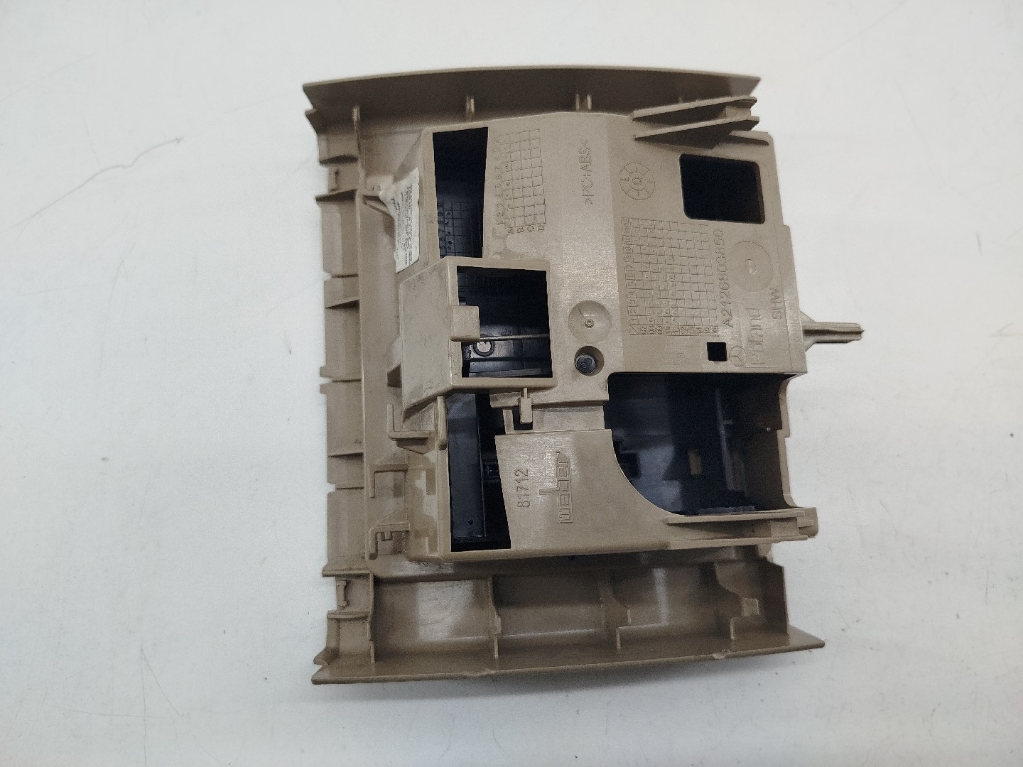 Cinzeiro MERCEDES-BENZ E-CLASS (W212) | 09 - 16 Imagem-1