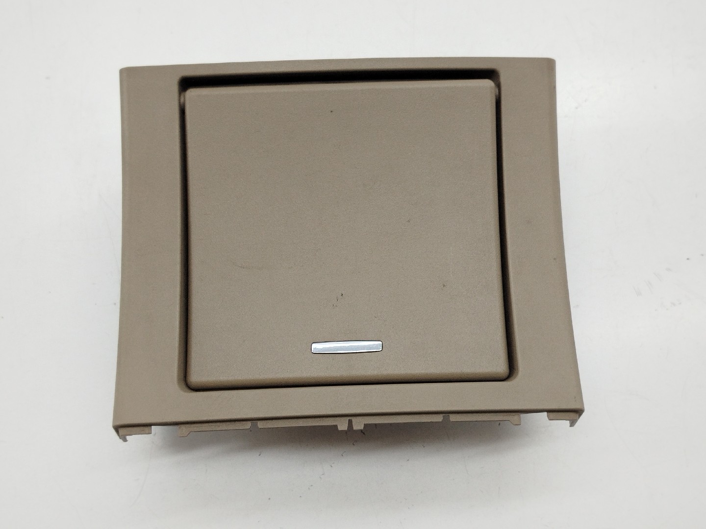 Cinzeiro MERCEDES-BENZ E-CLASS (W212) | 09 - 16 Imagem-6