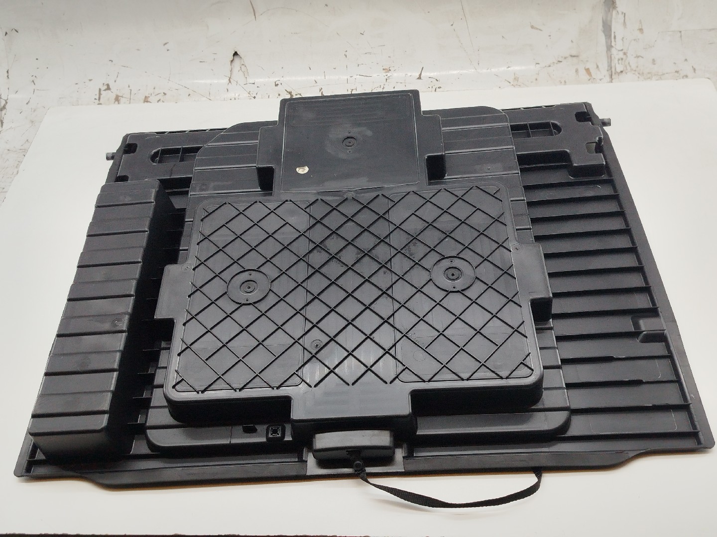 Cobertura inferior da mala MERCEDES-BENZ E-CLASS (W212) | 09 - 16 Imagem-3