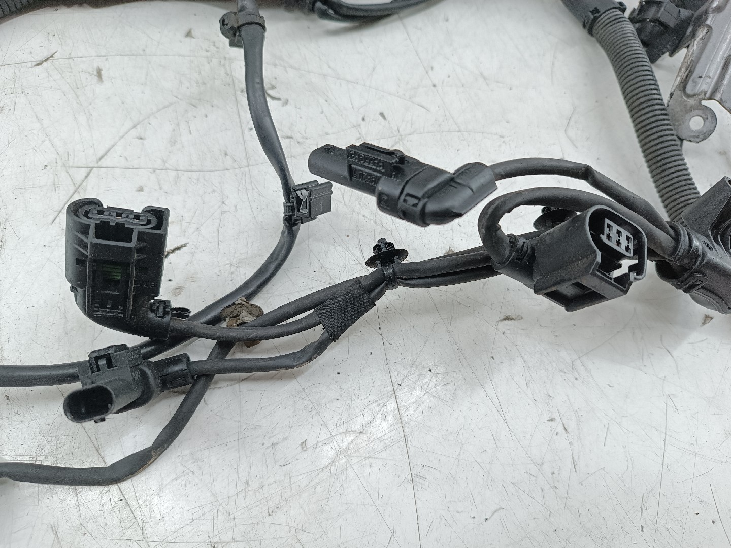 Instalação Elétrica do Motor BMW 3 (F30, F80) | 11 - 18 Imagem-1