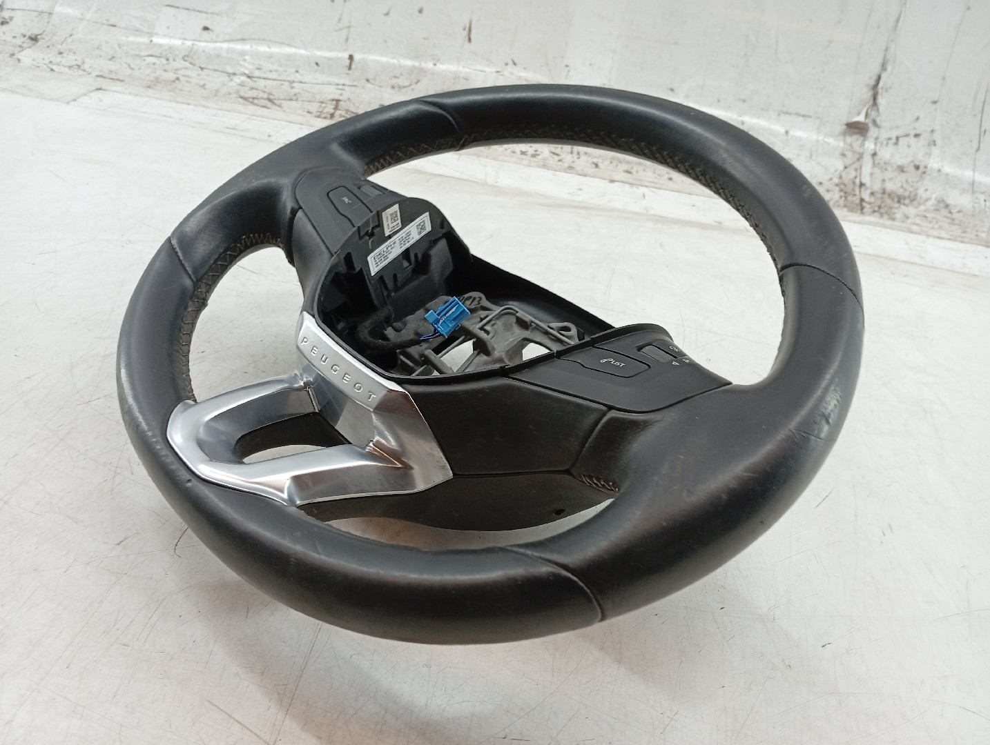 Volante PEUGEOT 208 I (CA_, CC_) | 12 -  Imagem-2