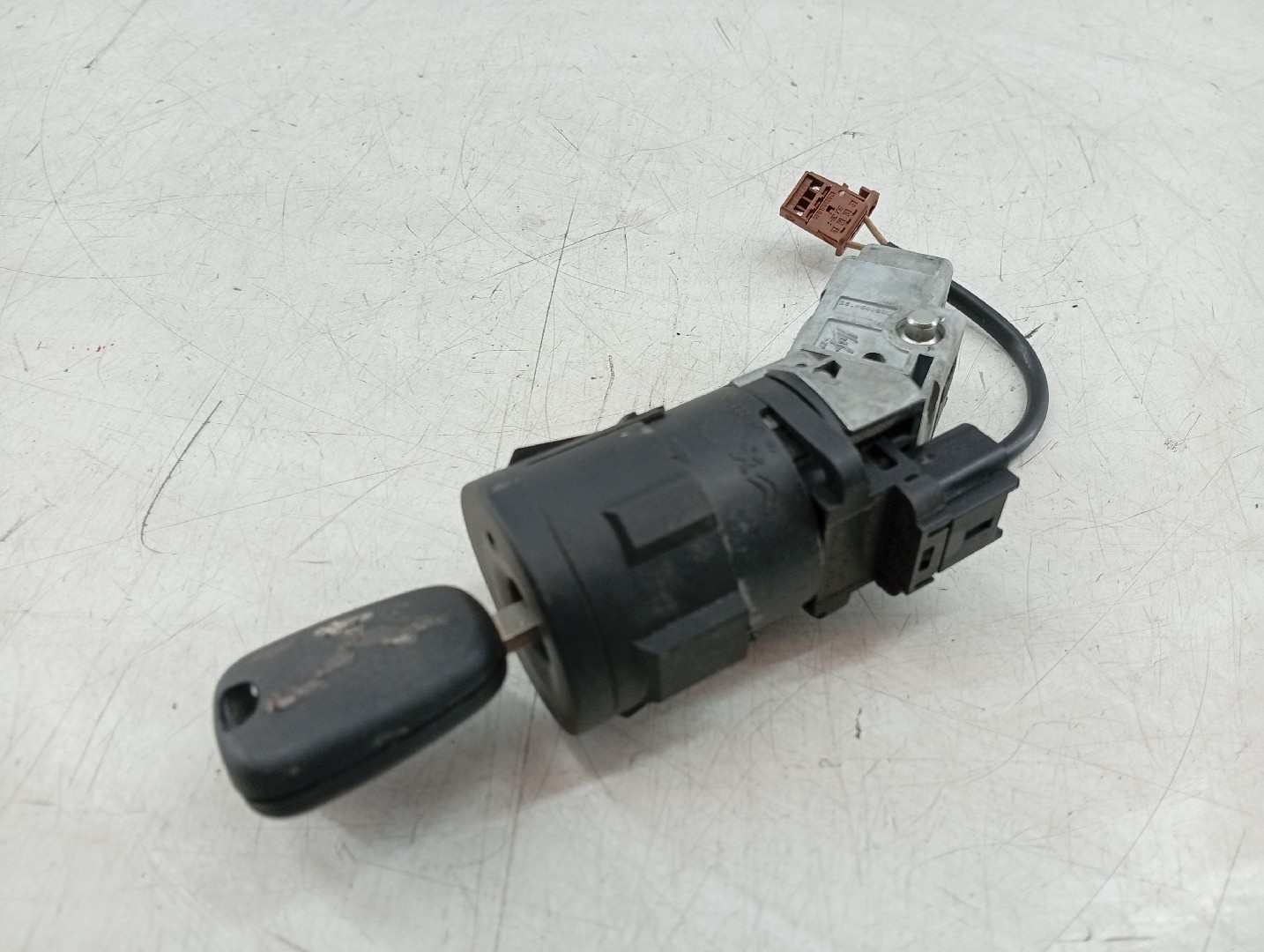 Canhão da ignição PEUGEOT 208 I (CA_, CC_) | 12 -  Imagem-2