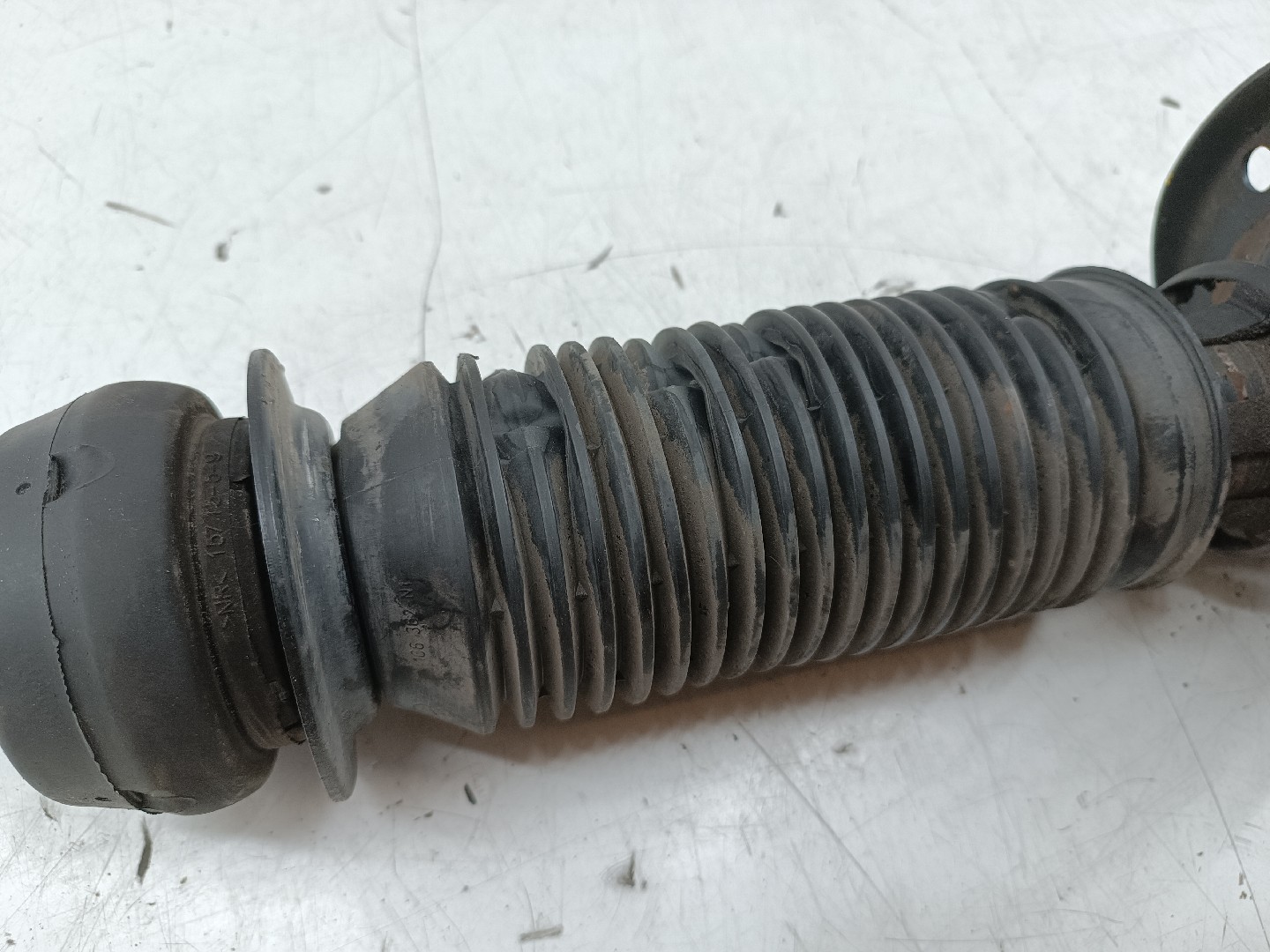 Amortecedor frente esquerdo VOLKSWAGEN POLO (6R1, 6C1) | 09 -  Imagem-3