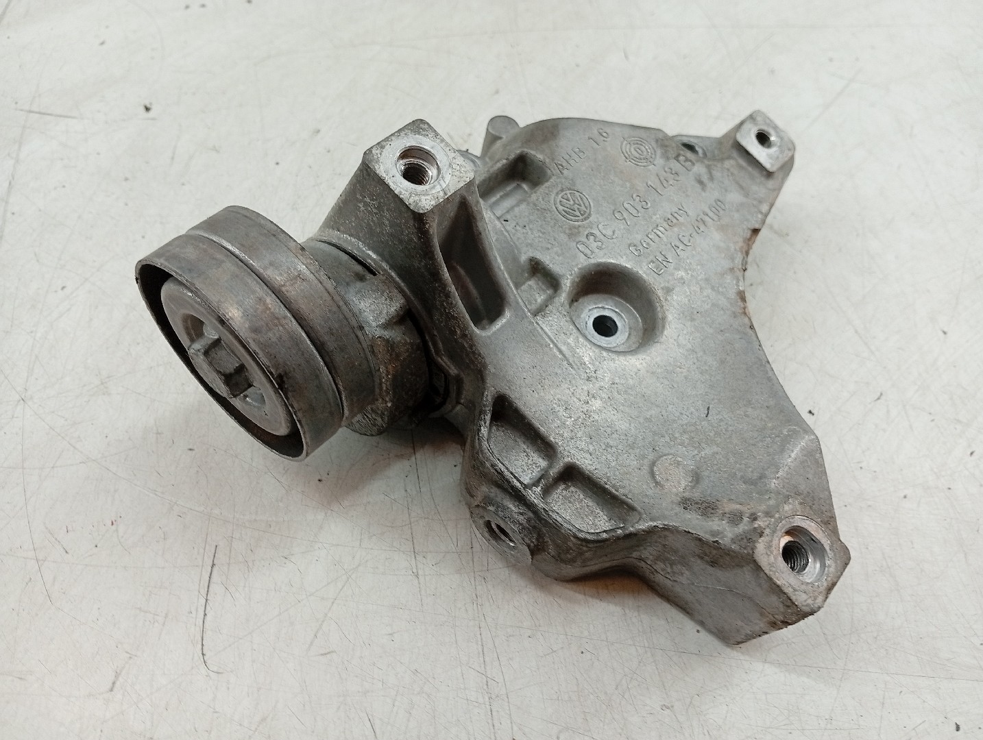 Esticador da correia de acessórios VOLKSWAGEN POLO (6R1, 6C1) | 09 - 