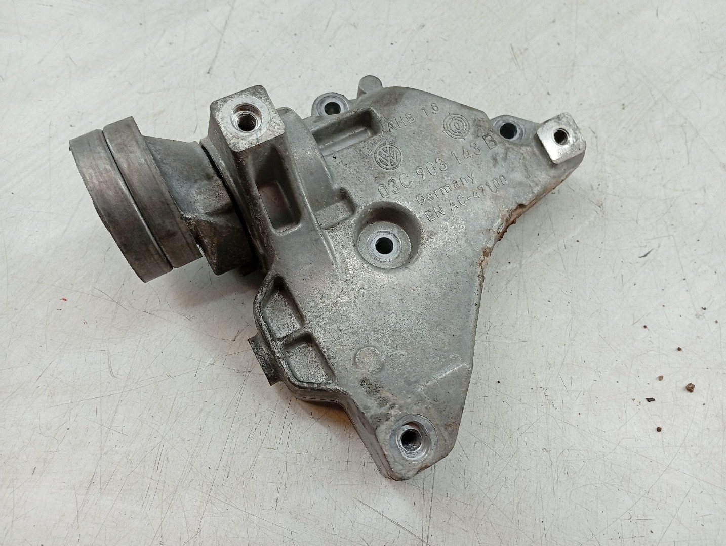 Esticador da correia de acessórios VOLKSWAGEN POLO (6R1, 6C1) | 09 -  Imagem-4