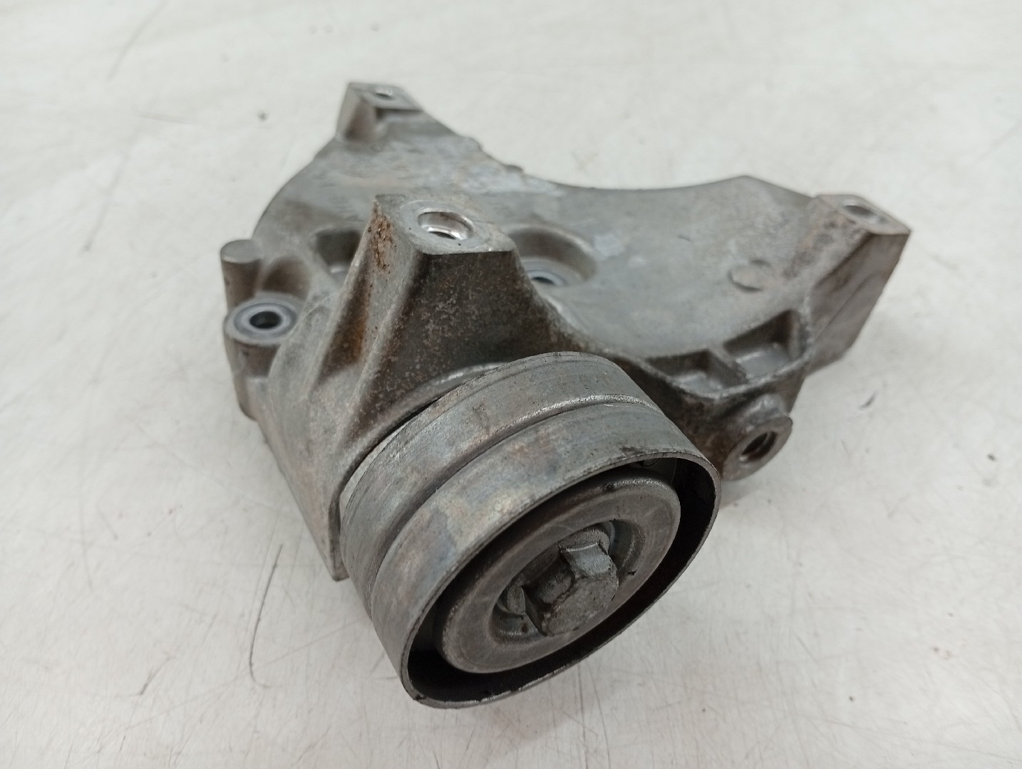 Esticador da correia de acessórios VOLKSWAGEN POLO (6R1, 6C1) | 09 -  Imagem-1