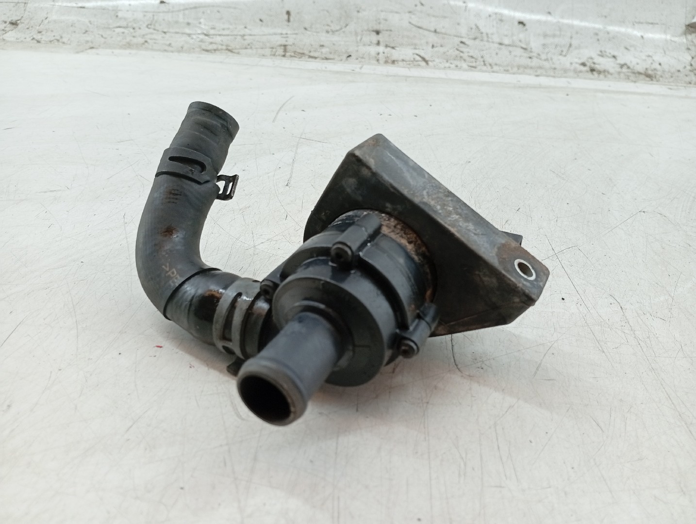 Bomba de agua VOLKSWAGEN POLO (6R1, 6C1) | 09 -  Imagem-3