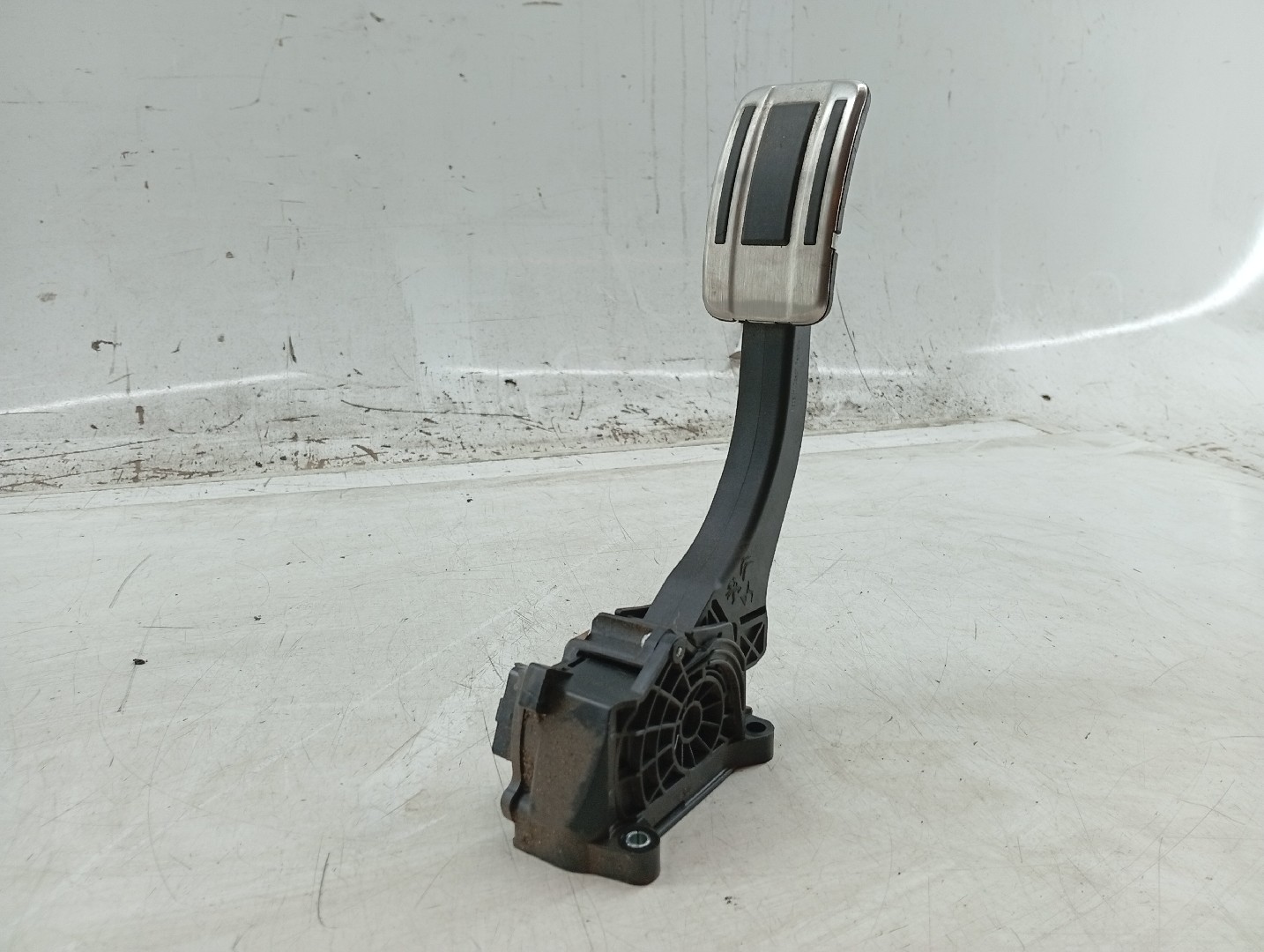 Pedal acelerador PEUGEOT 308 II | 13 -  Imagem-1