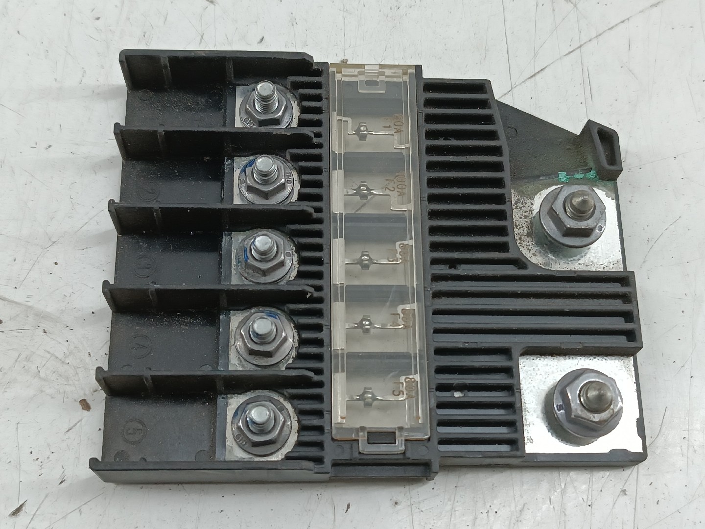 Módulo de fusíveis de bateria PEUGEOT 508 II (FB_, FH_, F3_) | 18 - 