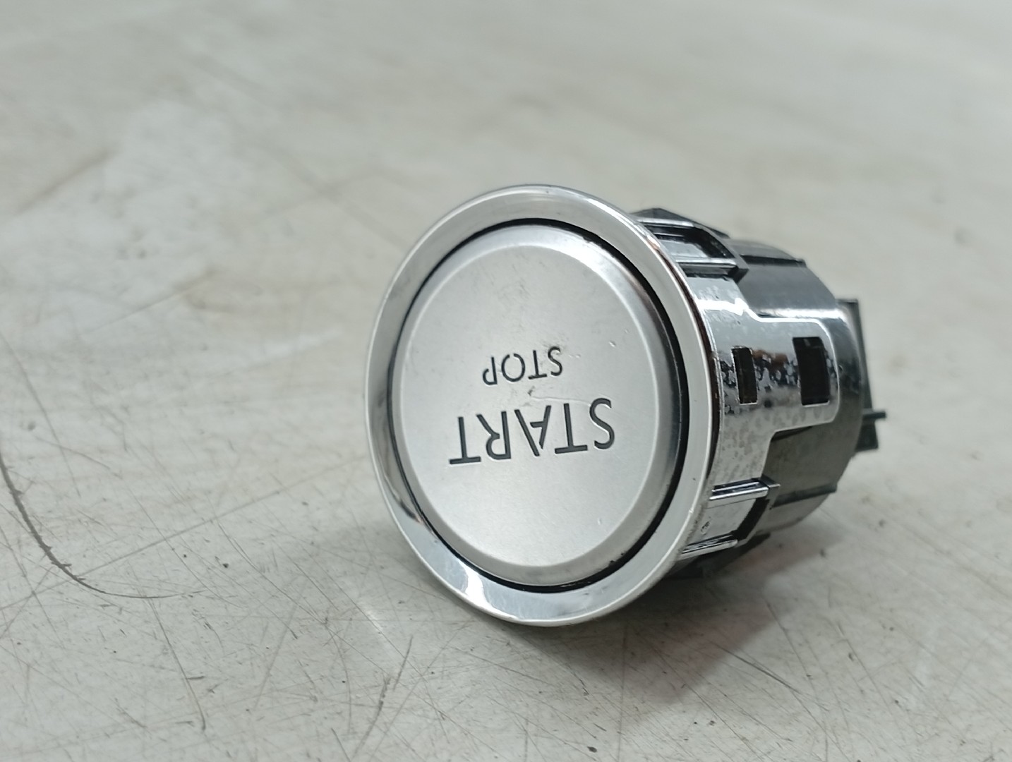 Botão Start/Stop PEUGEOT 3008 SUV (M_) | 16 -  Imagem-3