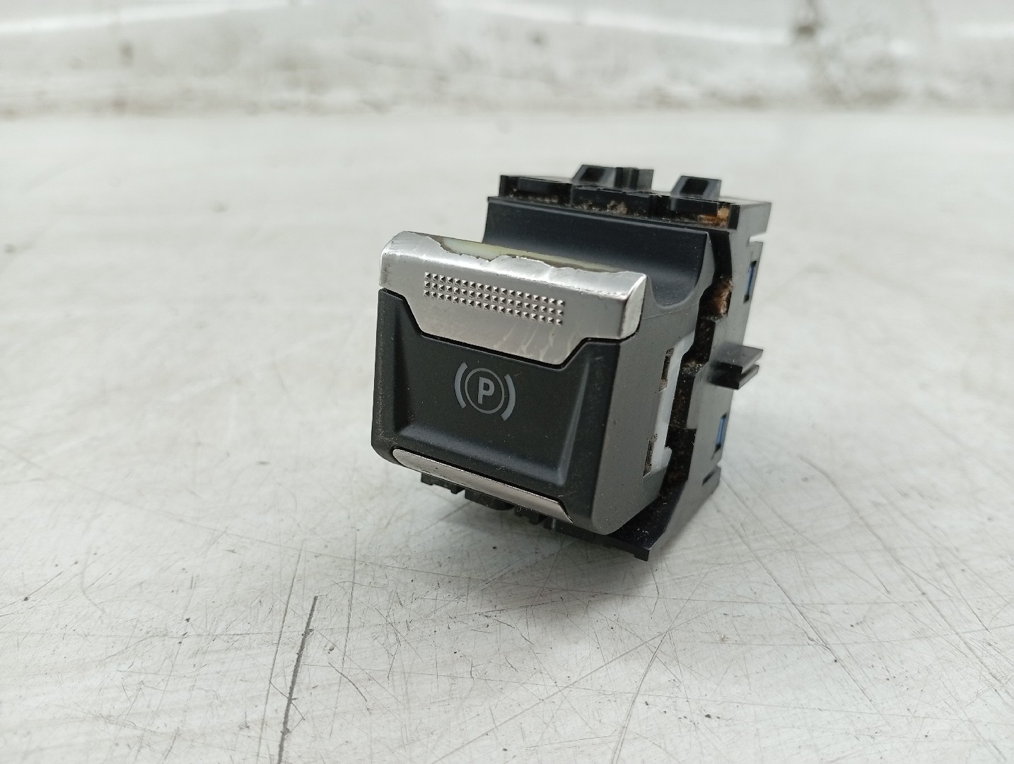 Botão de travão de parque PEUGEOT 3008 SUV (M_) | 16 - 