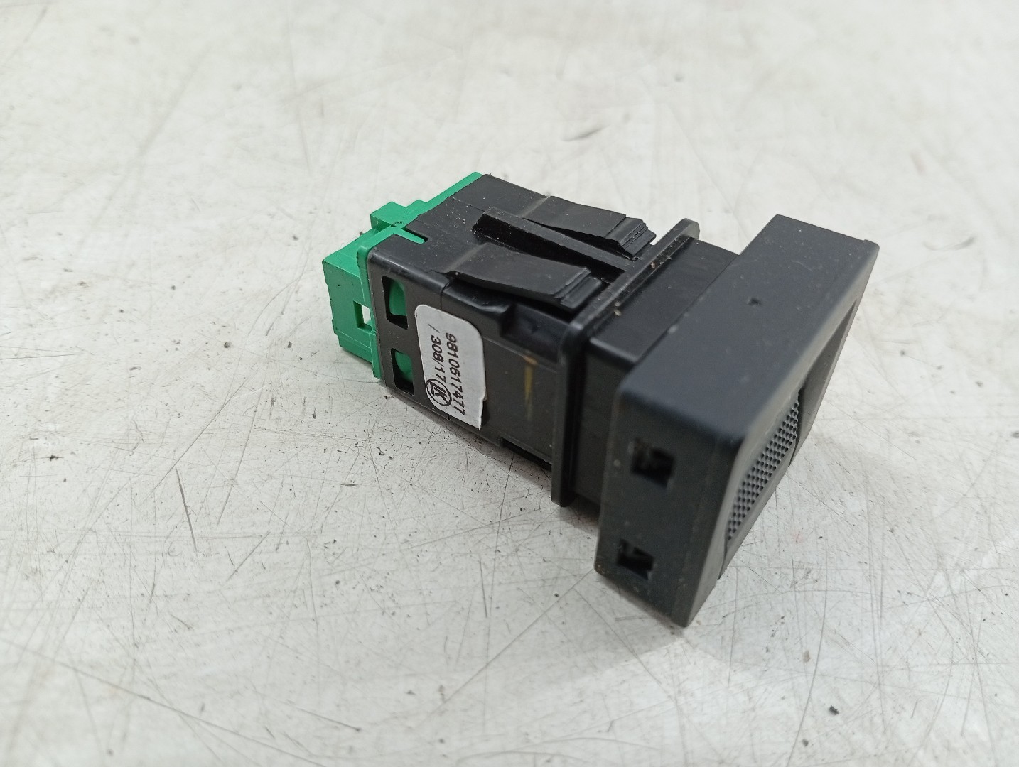 Botão PEUGEOT 3008 SUV (M_) | 16 -  Imagem-1