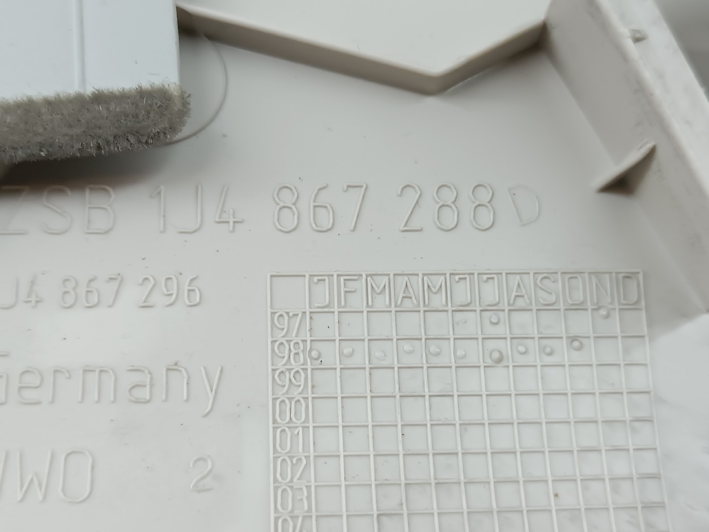 Moldura de pilar D VOLKSWAGEN GOLF IV (1J1) | 97 - 07 Imagem-3