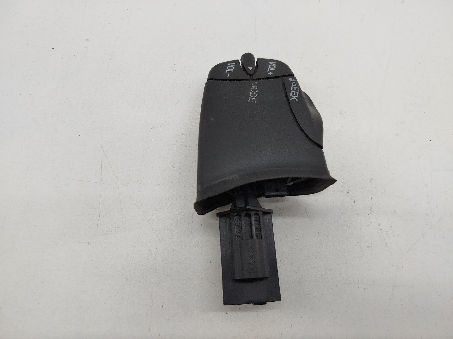 Comando de rádio FORD FOCUS (DAW, DBW) | 98 - 09 Imagem-2