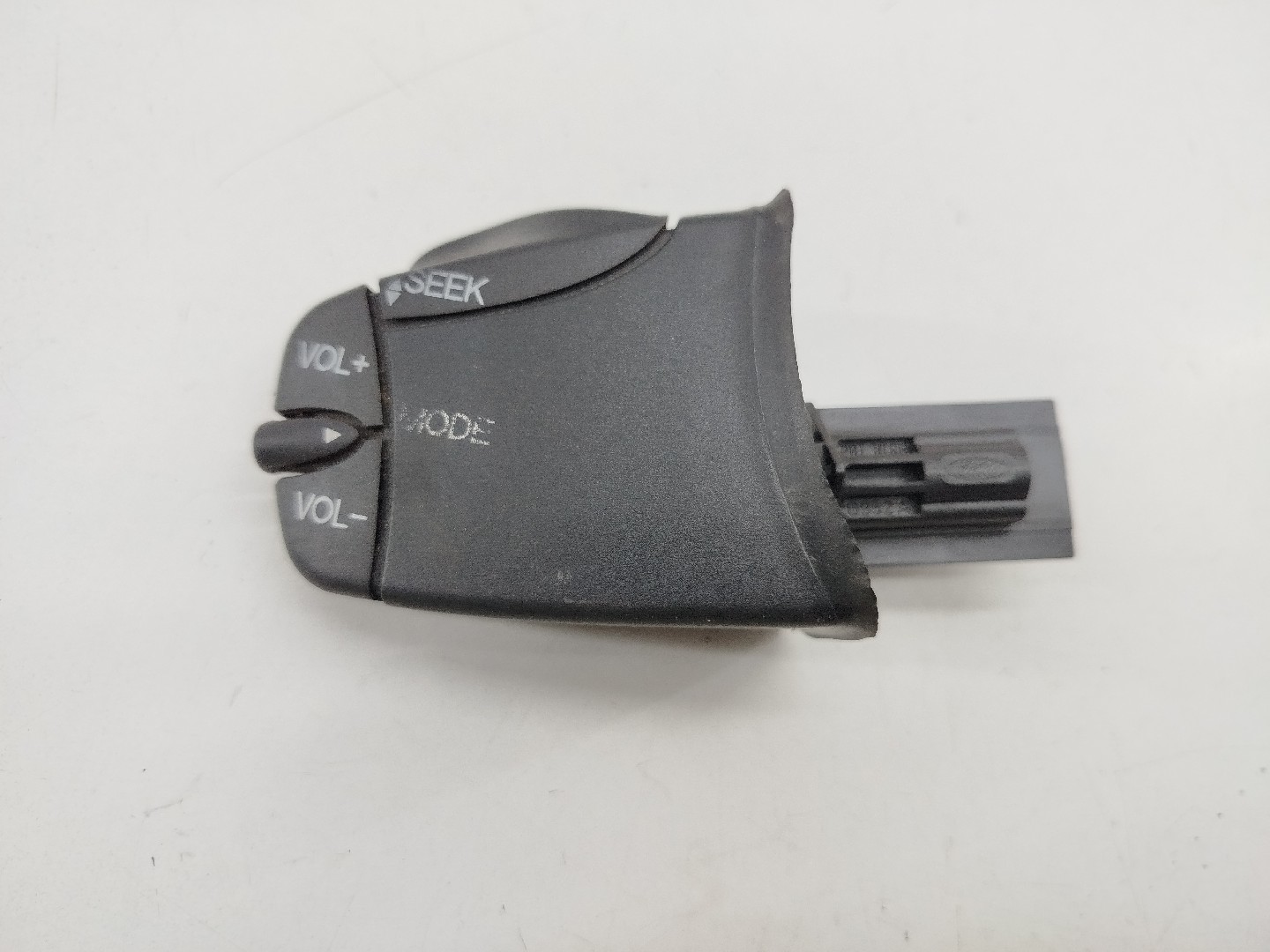 Comando de rádio FORD FOCUS (DAW, DBW) | 98 - 09