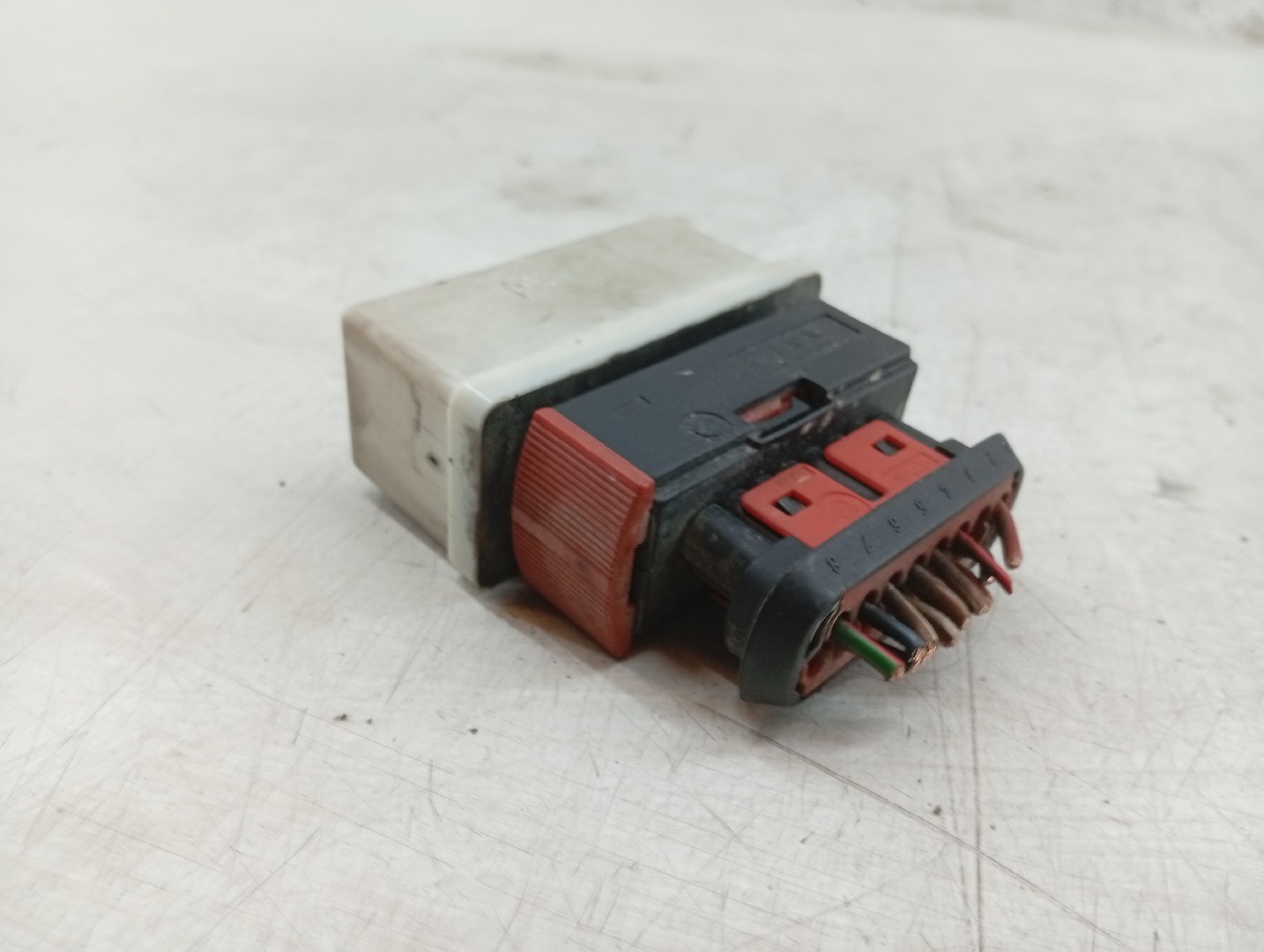 Relé de Bomba de Combustível FIAT PUNTO (176_) | 93 - 99 Imagem-1