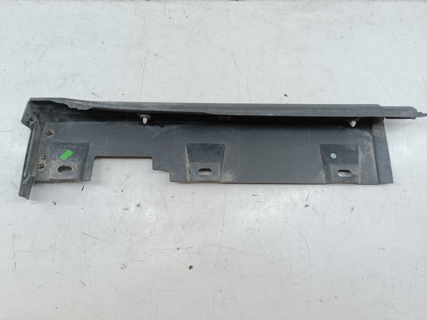 Embaladeira Plástica Esquerdo FORD TRANSIT COURIER B460 Kombi | 14 - 