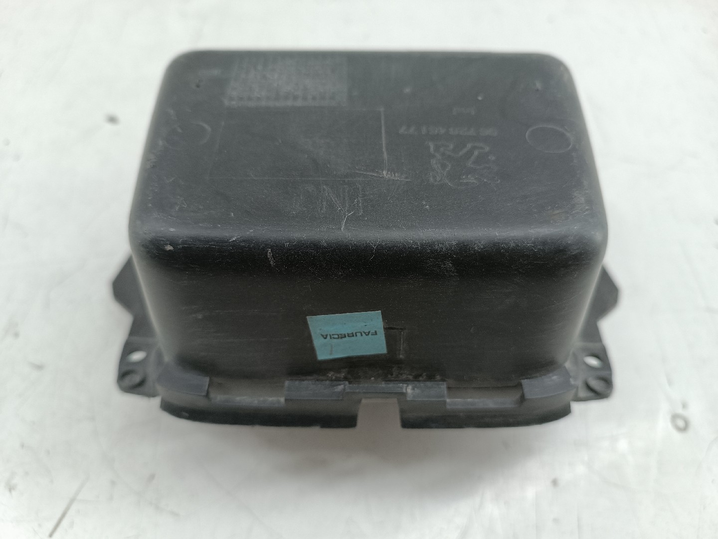 Caixa de arrumação PEUGEOT 208 I (CA_, CC_) | 12 -  Imagem-3