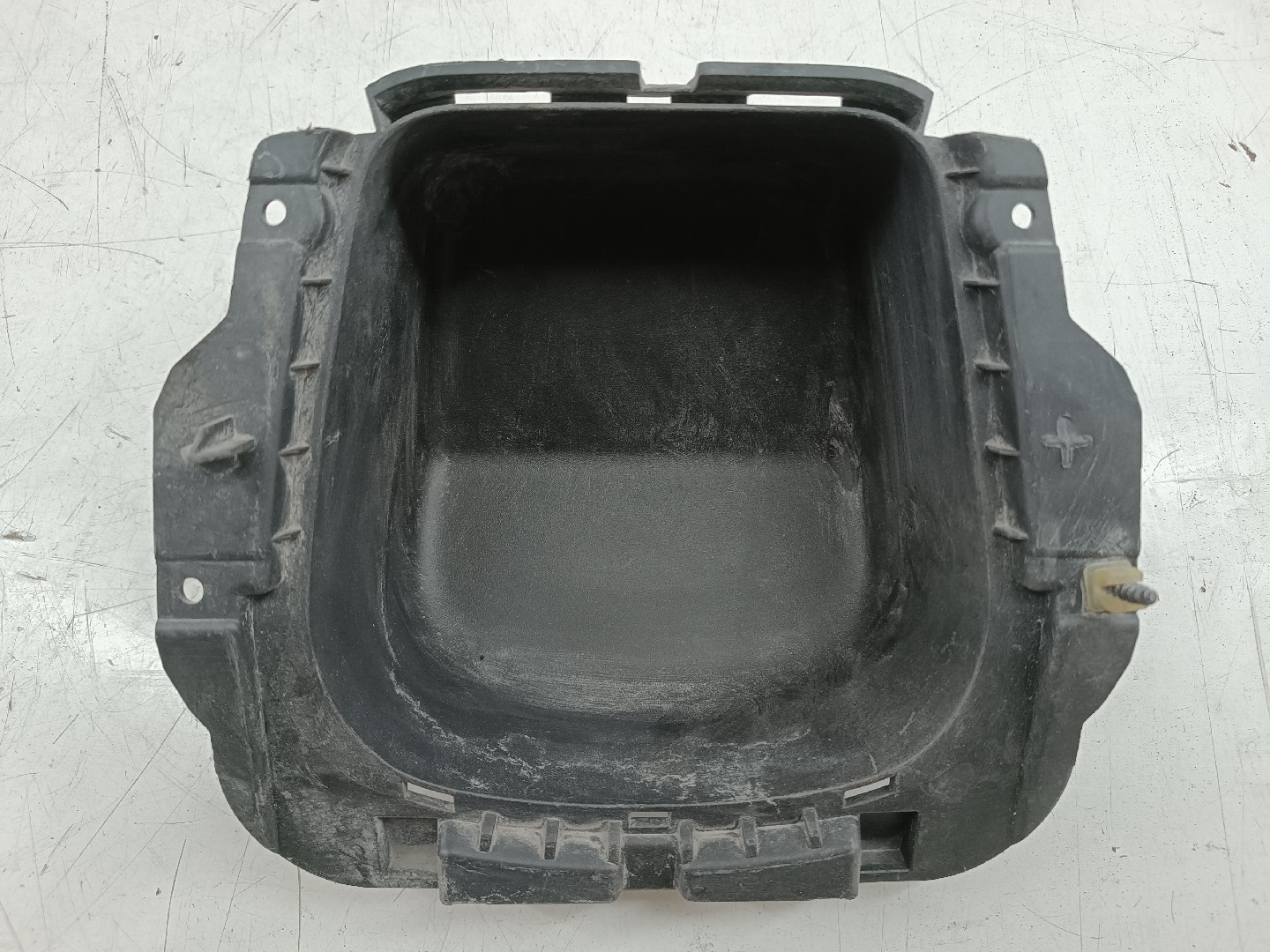 Caixa de arrumação PEUGEOT 208 I (CA_, CC_) | 12 -  Imagem-4