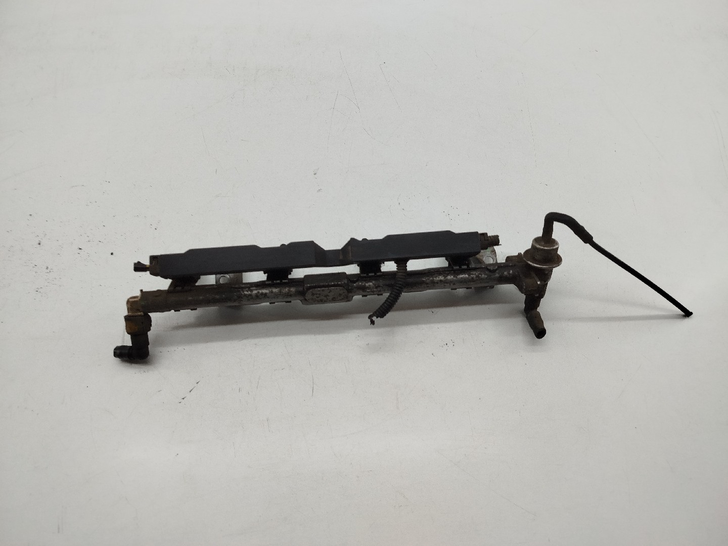 Regua de injeção FORD FOCUS (DAW, DBW) | 98 - 09 Imagem-2