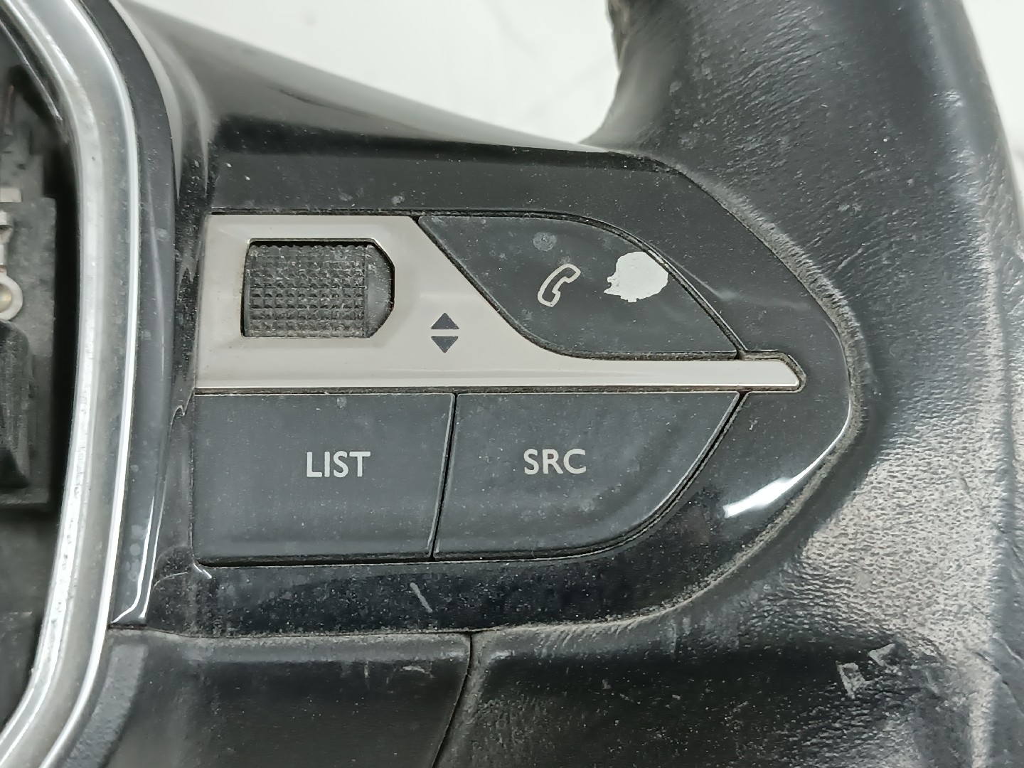 Volante PEUGEOT 3008 SUV (M_) | 16 -  Imagem-3