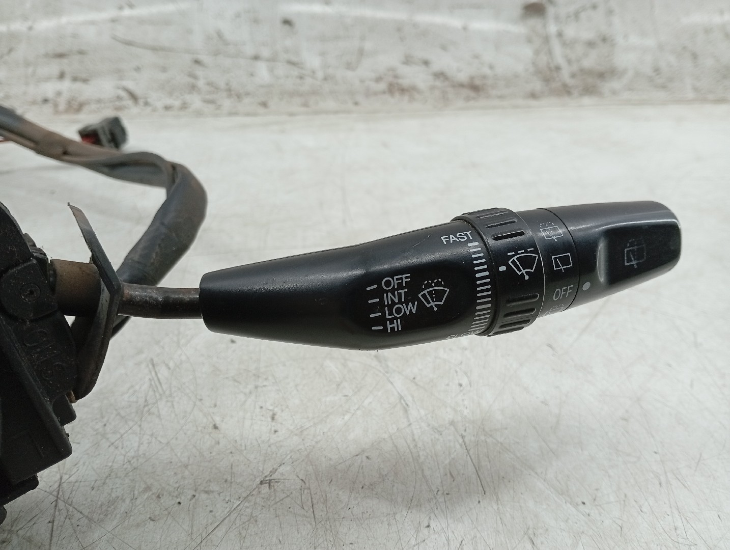 Comutador luzes,piscas,limp vidros e fita airbag HYUNDAI H-1 / STAREX Veículo multiuso (A1) | 97 -  Imagem-2