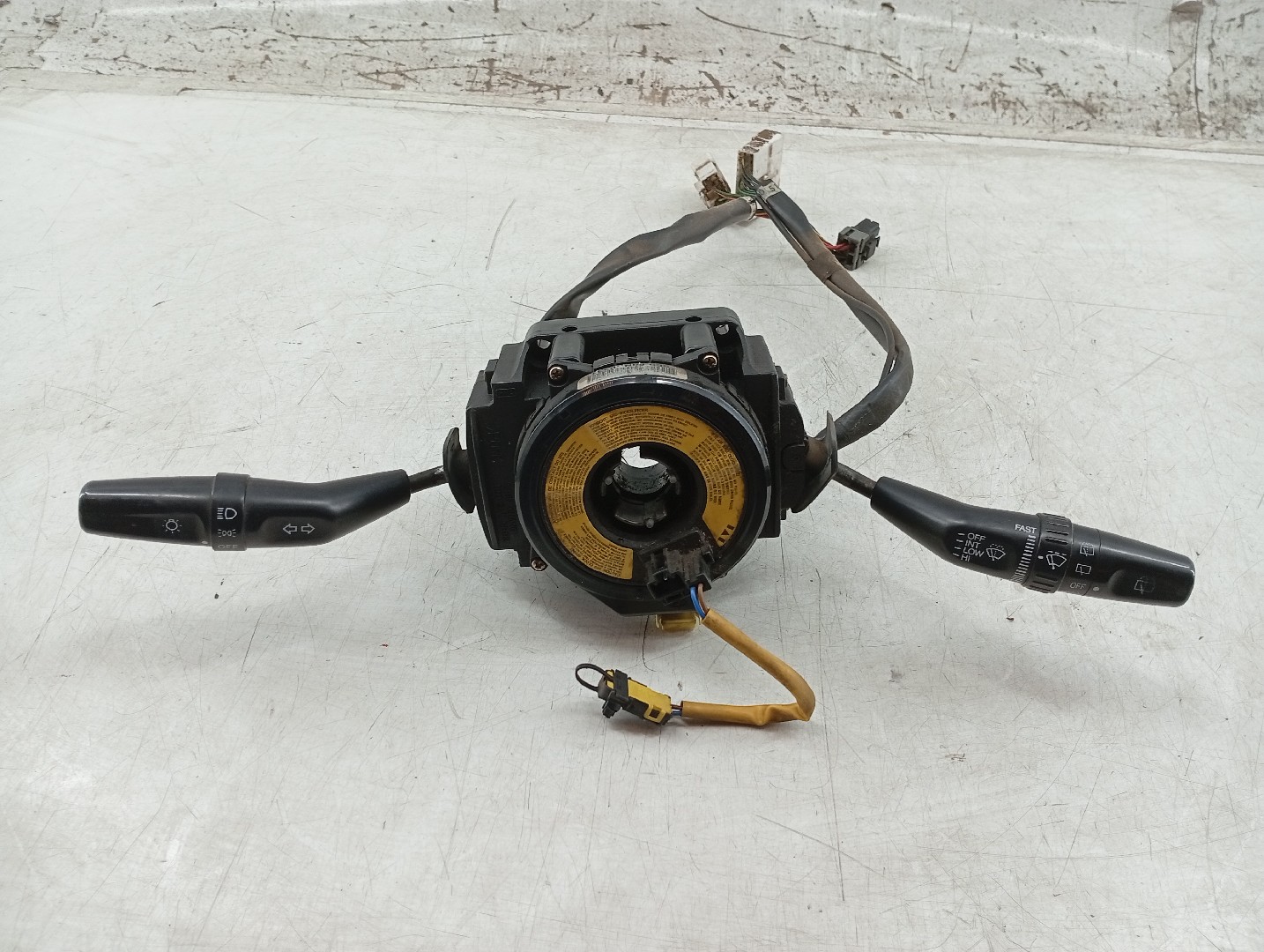 Comutador luzes,piscas,limp vidros e fita airbag HYUNDAI H-1 / STAREX Veículo multiuso (A1) | 97 -  Imagem-4