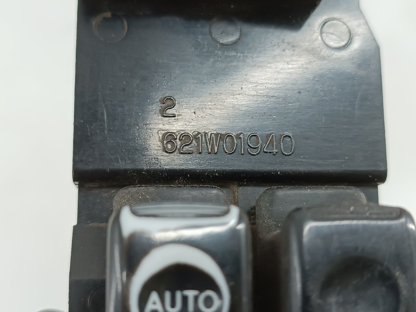 Comutador de vidro frente esquerdo HYUNDAI H-1 / STAREX Veículo multiuso (A1) | 97 -  Imagem-1