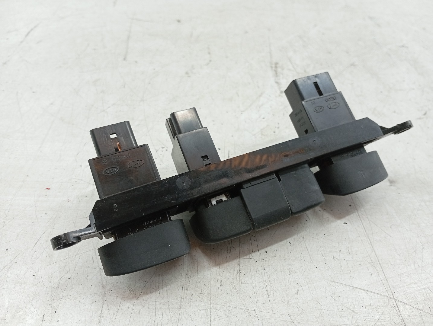 Conjunto de botões do tablier HYUNDAI H-1 / STAREX Veículo multiuso (A1) | 97 -  Imagem-2