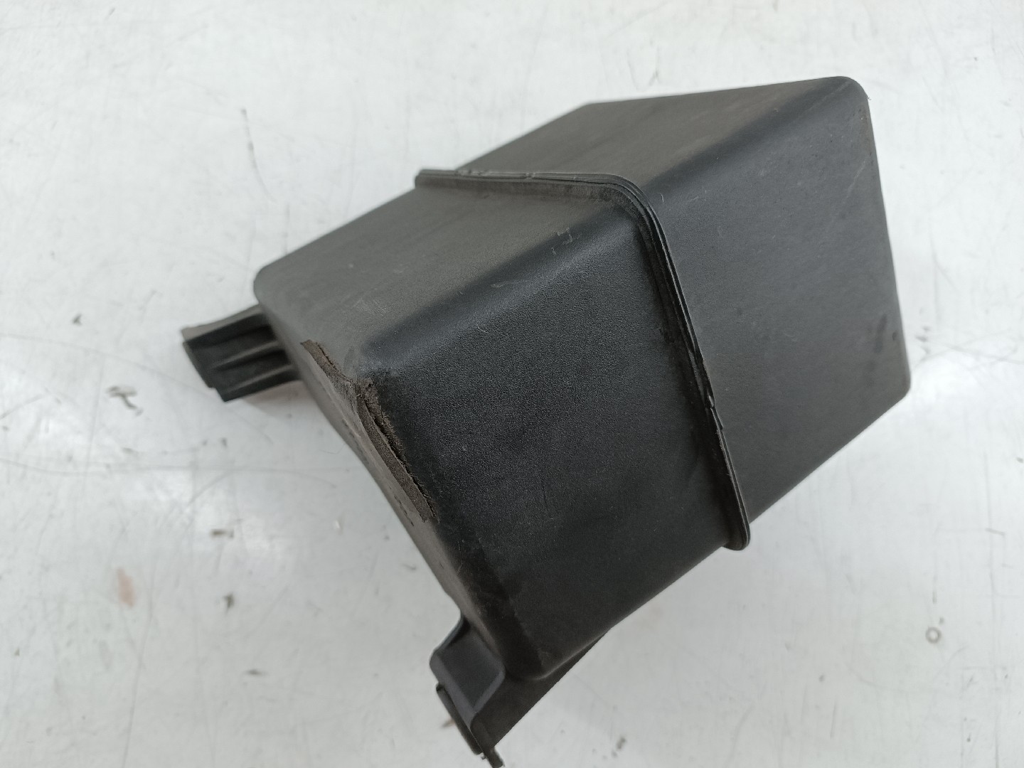 Ressonador de ar HYUNDAI H-1 / STAREX Veículo multiuso (A1) | 97 - 