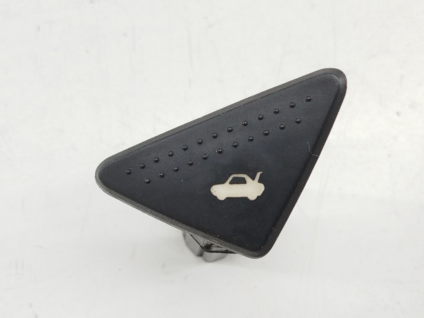 Botão de abertura da mala FORD FOCUS (DAW, DBW) | 98 - 09