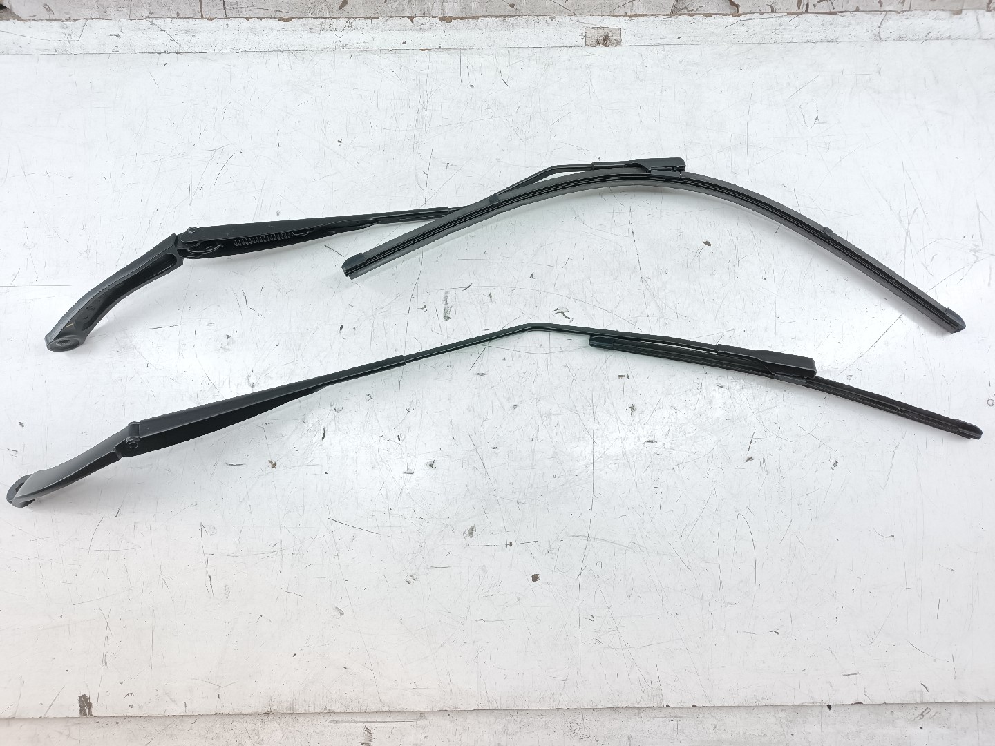 Braços das escovas frente RENAULT CAPTUR I (J5_, H5_) | 13 - 