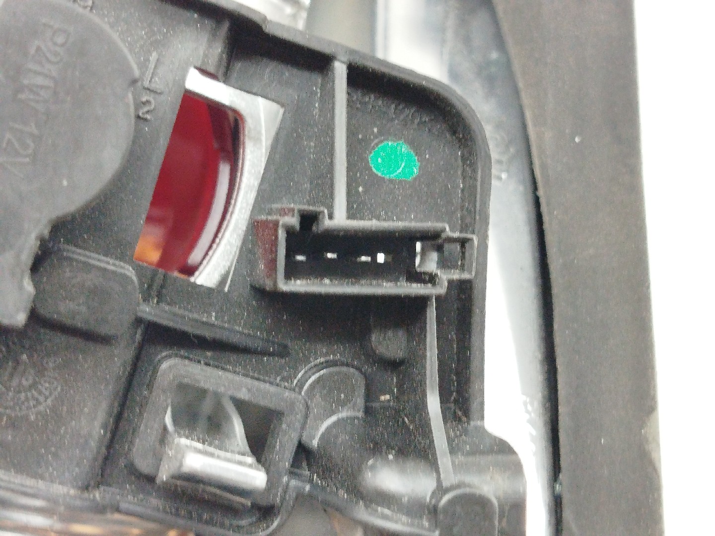 Farolim da Mala Esquerdo OPEL CROSSLAND X (P17) | 17 -  Imagem-2