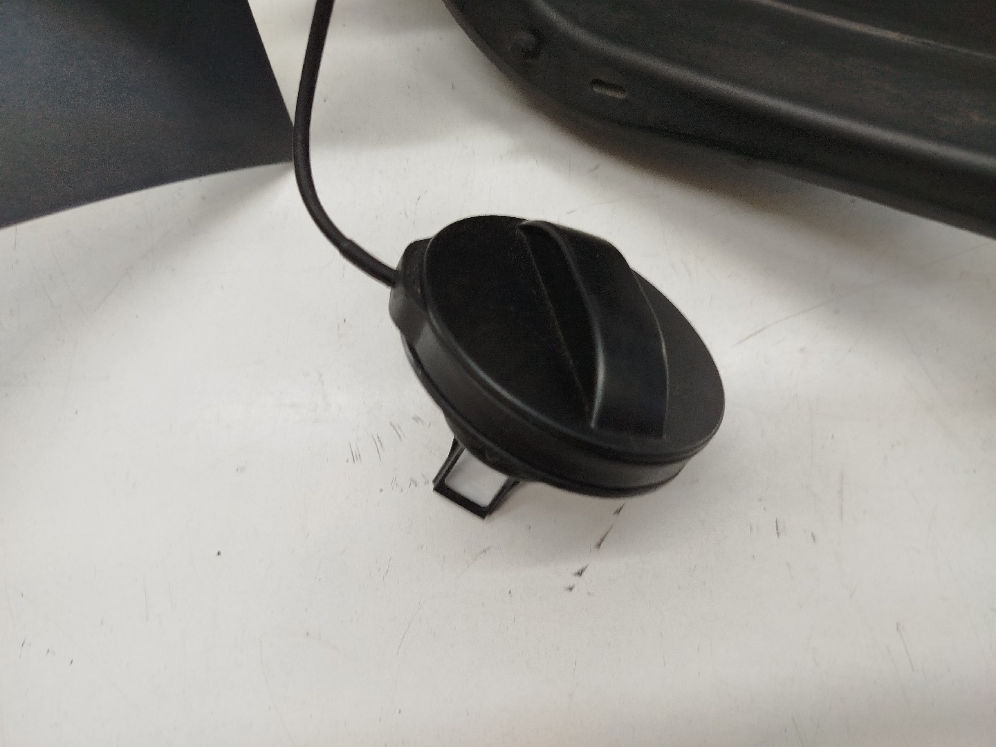 Tampa do deposito de combustível com tampão OPEL CROSSLAND X (P17) | 17 -  Imagem-5