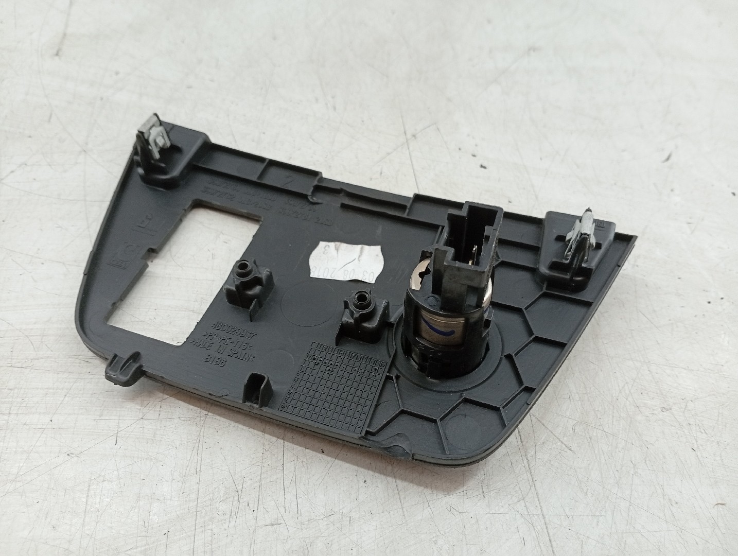 Tomada 12V OPEL CROSSLAND X (P17) | 17 - 