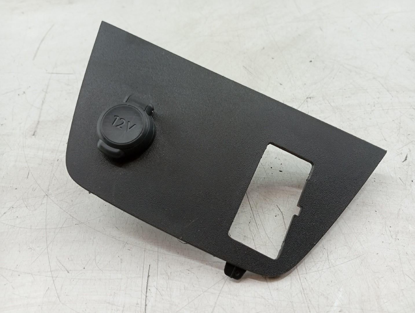 Tomada 12V OPEL CROSSLAND X (P17) | 17 -  Imagem-6